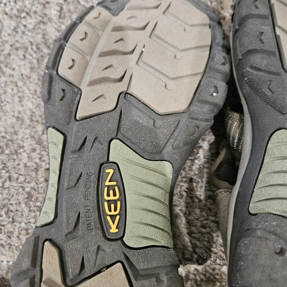 KEEN Men's Sandals - Brown and Black 9.5